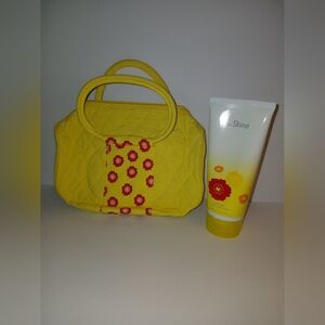 Body Lotion set with bag